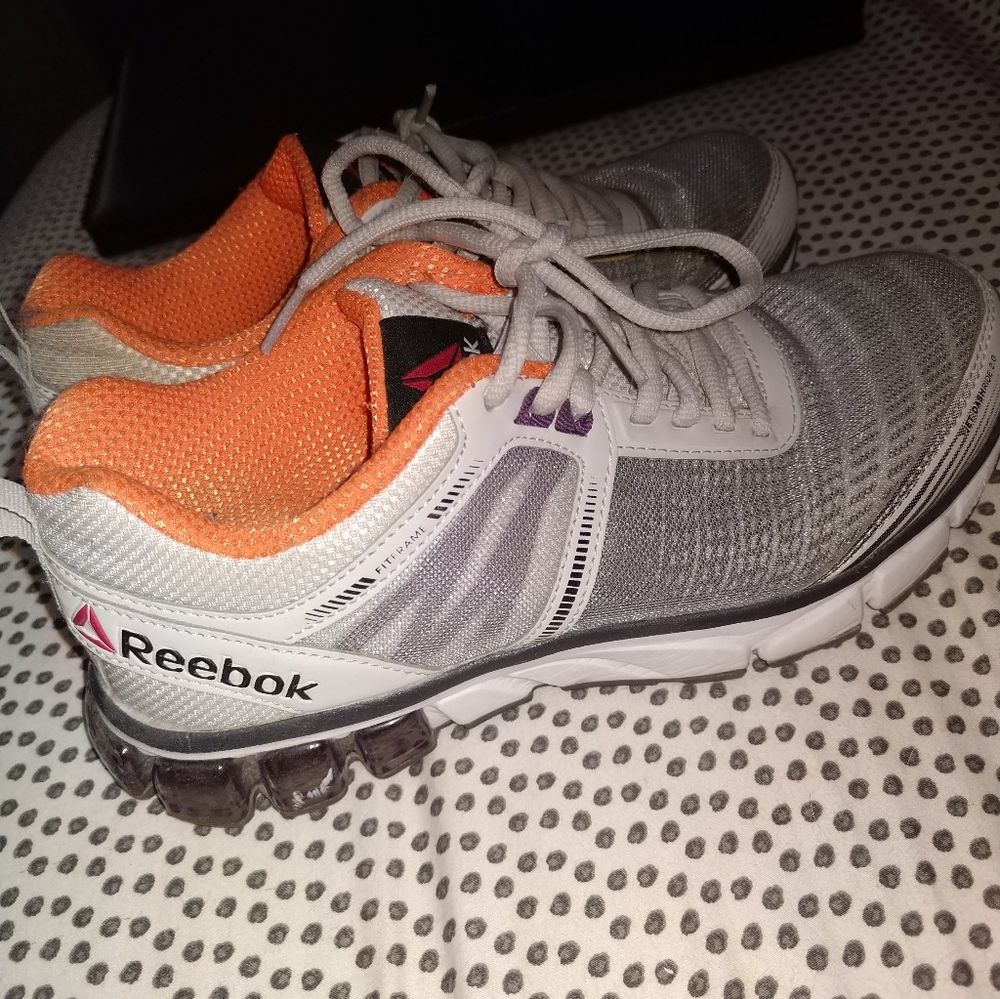 Reebok Sz 7